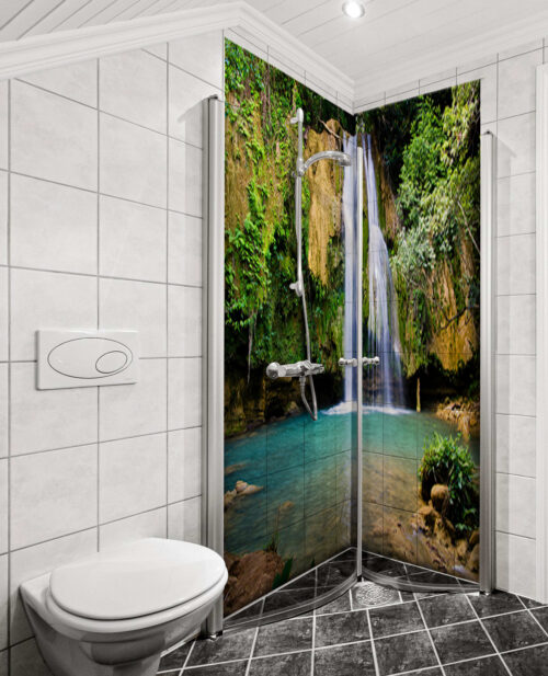 Duschrückwand Aluverbund – Tropischer Dschungel-Wasserfall & kristallklare Lagune