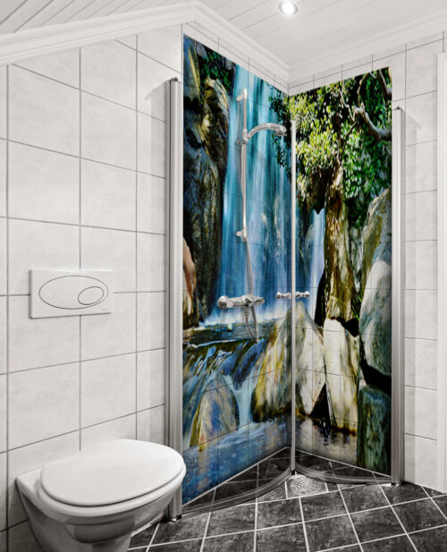 Duschrückwand Aluverbund – Wasserfall & Felsenbecken, tropischer Waldbach